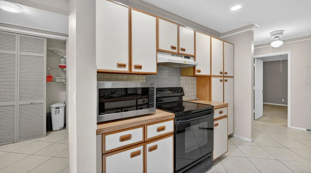 2808 S Carambola Circle Circle S Coconut Creek FL 33066