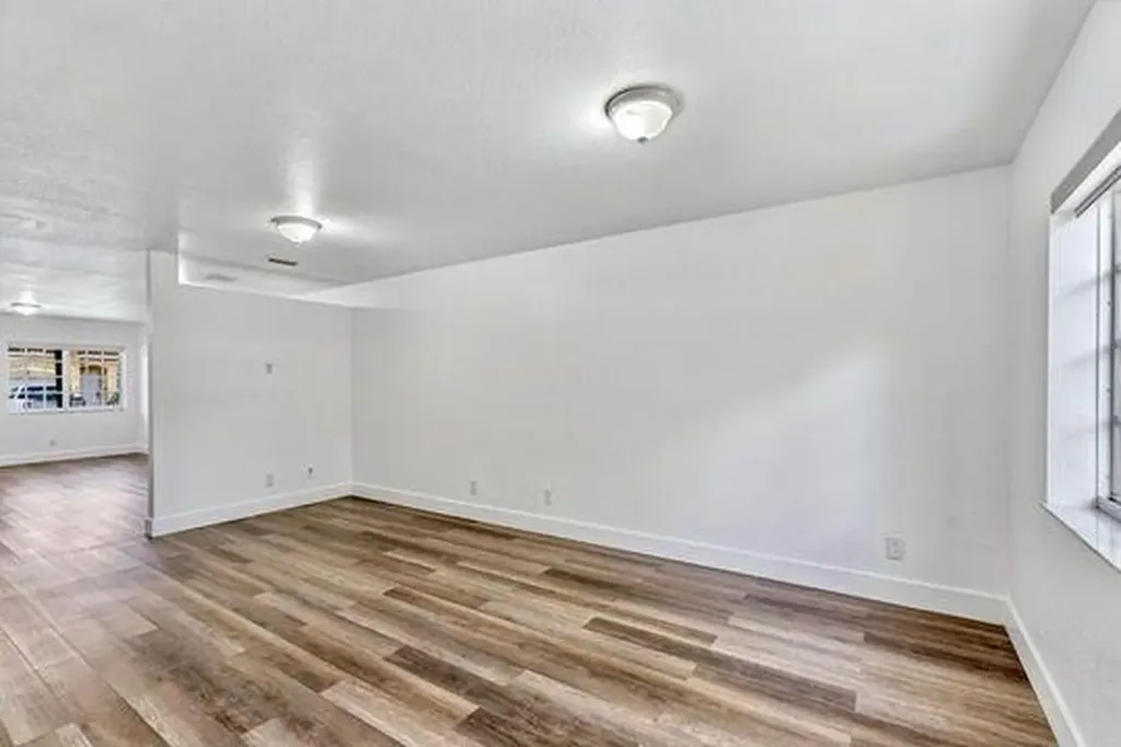 330 SW 2nd Avenue Hallandale Beach FL 33009
