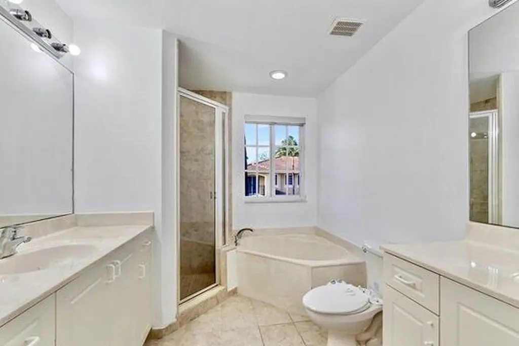 330 SW 2nd Avenue Hallandale Beach FL 33009
