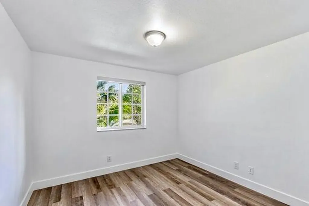 330 SW 2nd Avenue Hallandale Beach FL 33009