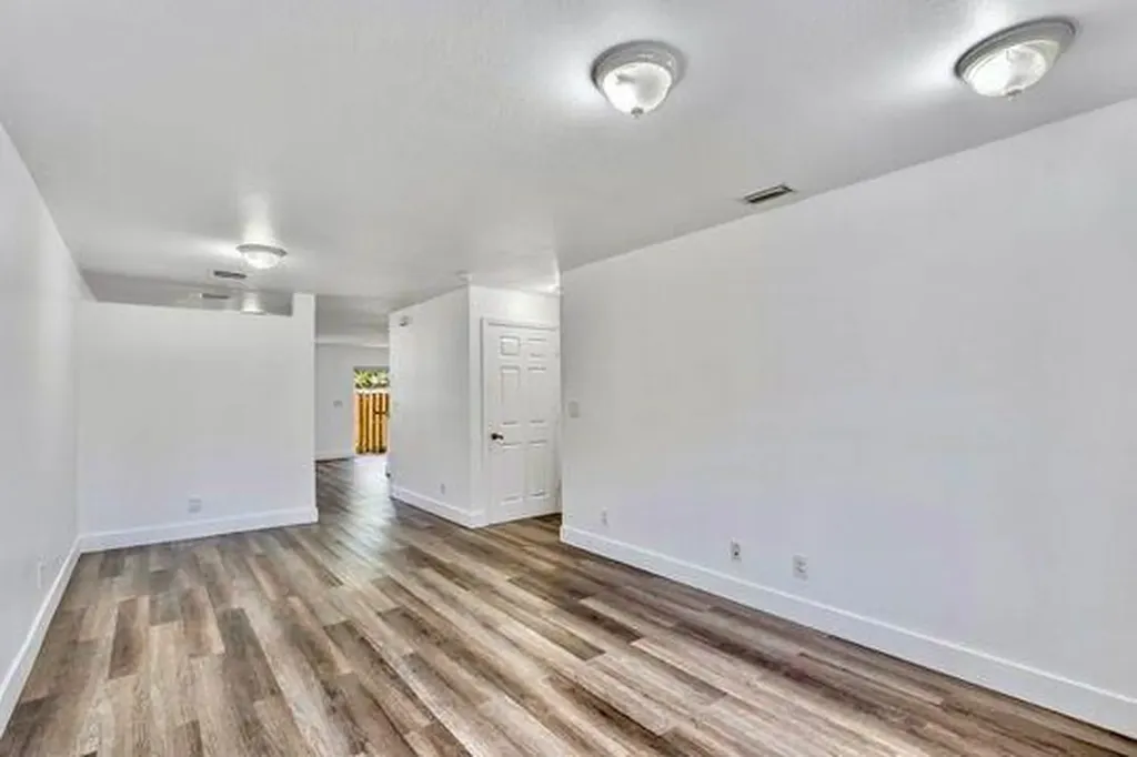 330 SW 2nd Avenue Hallandale Beach FL 33009