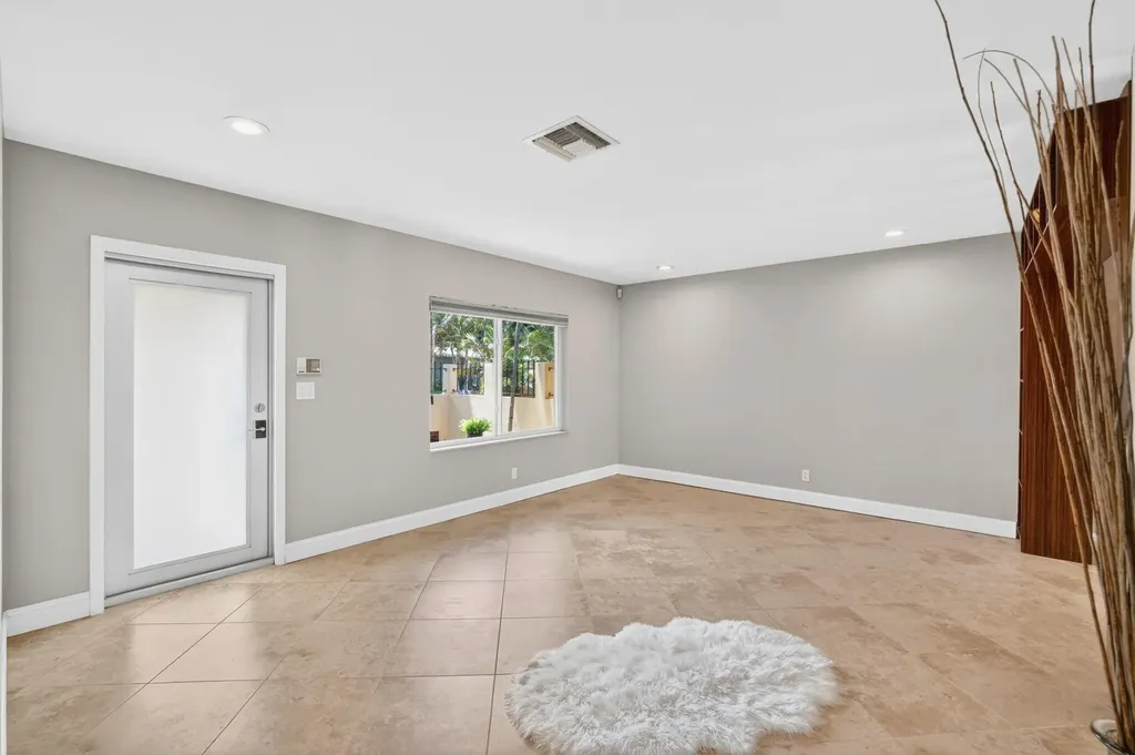 1426 NE 17th Avenue Fort Lauderdale FL 33304