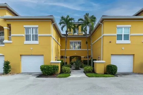 5015 Fairways Circle Vero Beach FL 32967