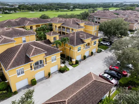 5015 Fairways Circle Vero Beach FL 32967