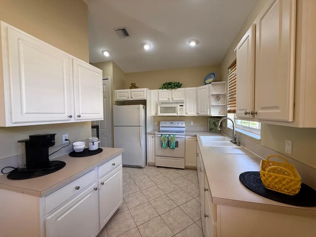 8408 Mulligan Circle Port St Lucie FL 34986