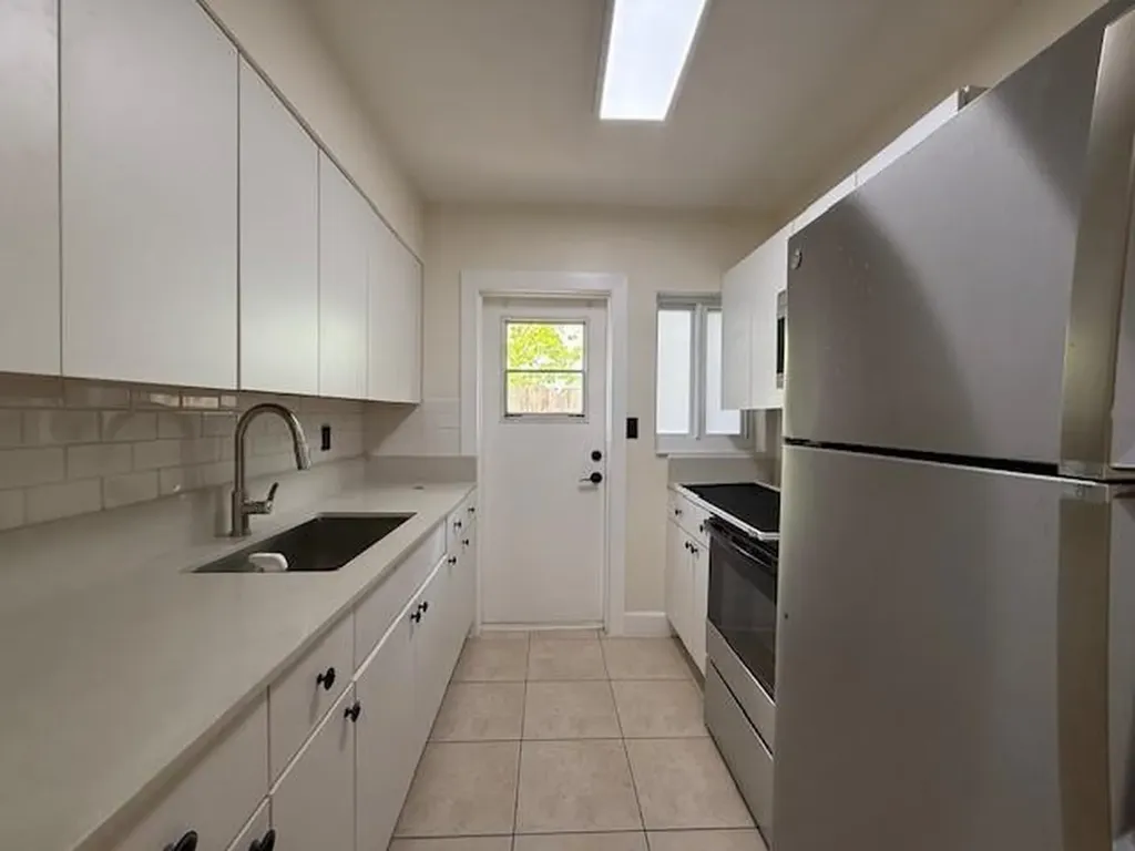 1621-1623 NE 16th Terrace NE Fort Lauderdale FL 33305