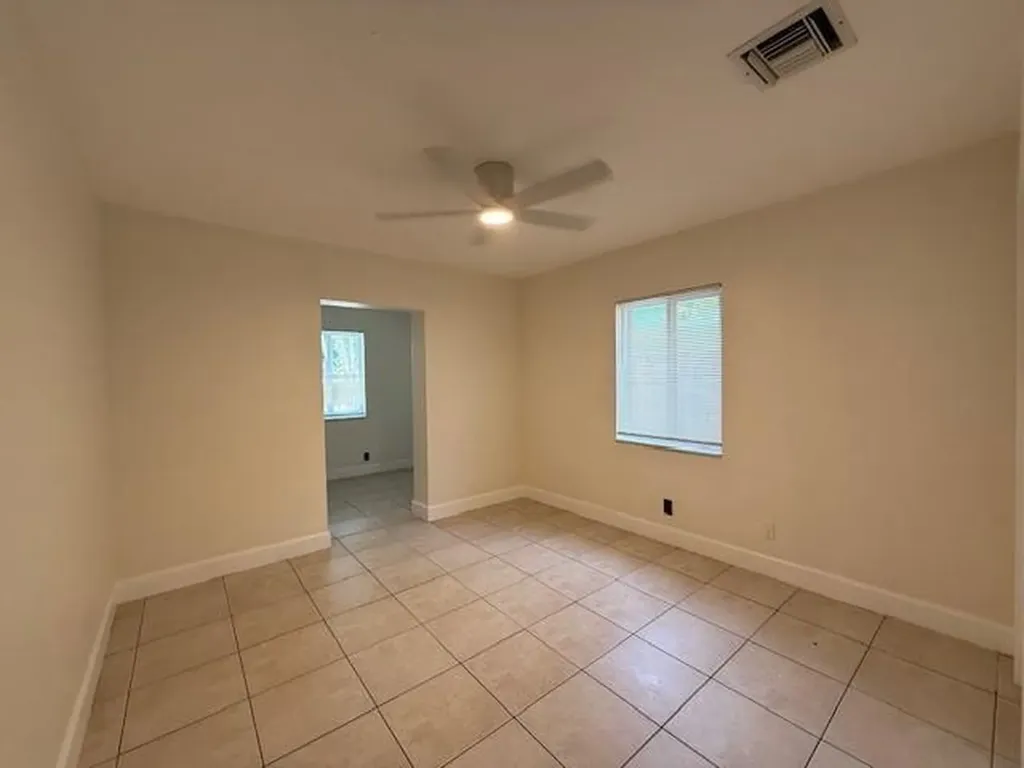 1621-1623 NE 16th Terrace NE Fort Lauderdale FL 33305