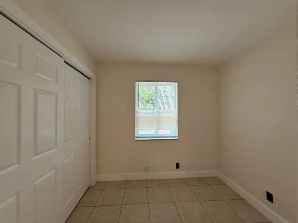 1621-1623 NE 16th Terrace NE Fort Lauderdale FL 33305