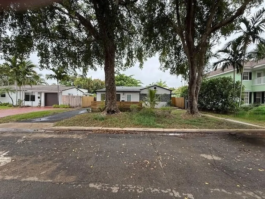 1621-1623 NE 16th Terrace NE Fort Lauderdale FL 33305