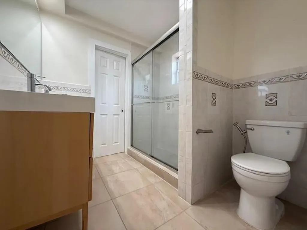 1621-1623 NE 16th Terrace NE Fort Lauderdale FL 33305