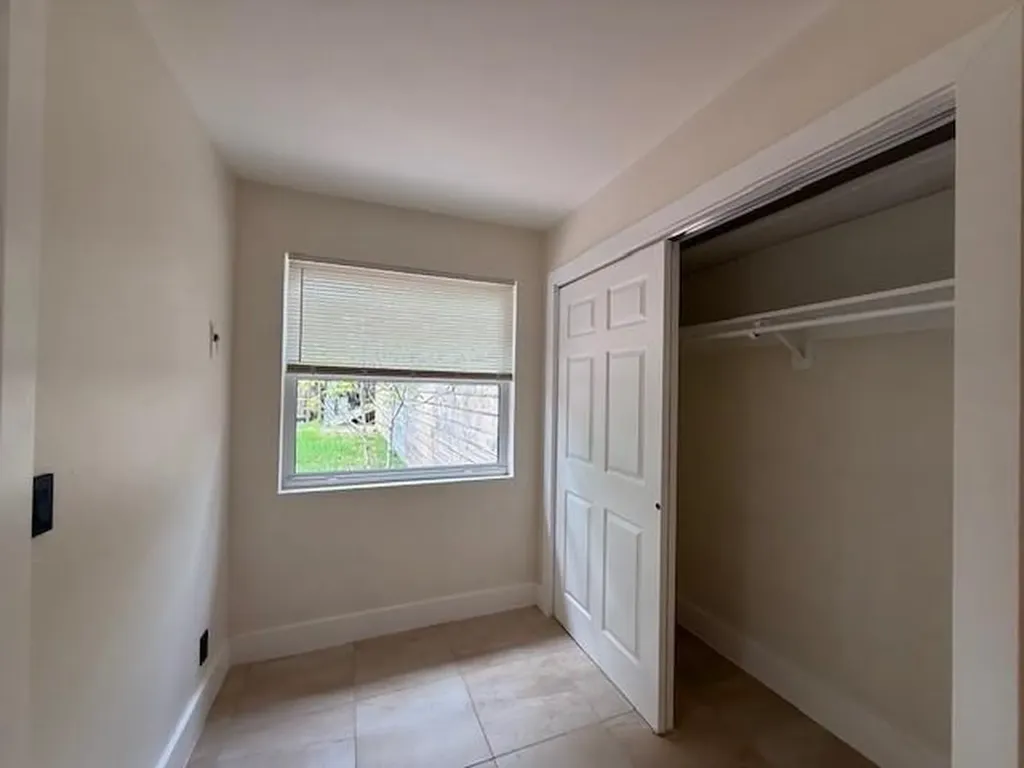 1621-1623 NE 16th Terrace NE Fort Lauderdale FL 33305