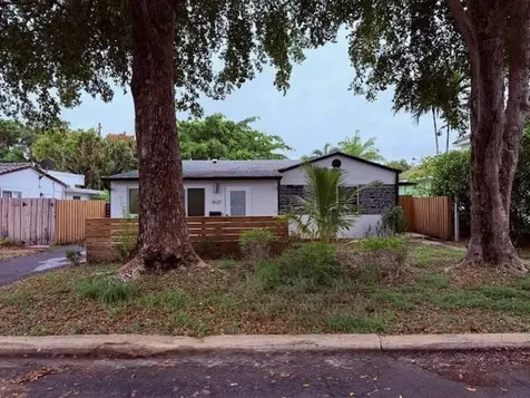 1621-1623 NE 16th Terrace NE Fort Lauderdale FL 33305