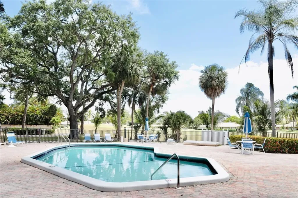 4040 N Hills Drive Hollywood FL 33021