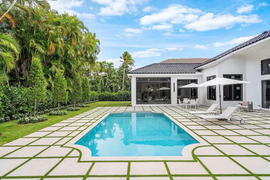 7028 Mandarin Drive Boca Raton FL 33433