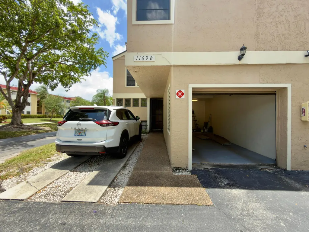 11698 NW 20th Drive Coral Springs FL 33071