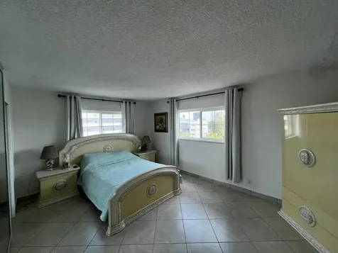 1001 NE 14th Avenue Hallandale Beach FL 33009