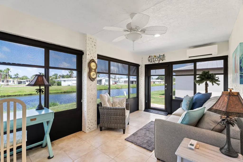 24 Alta Loma Port St Lucie FL 34952