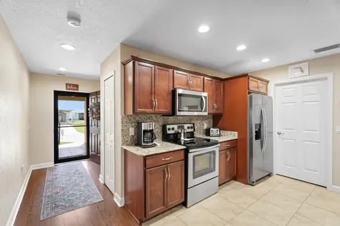 24 Alta Loma Port St Lucie FL 34952