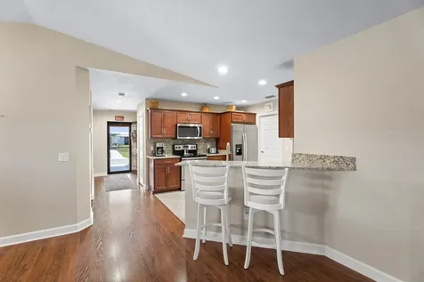 24 Alta Loma Port St Lucie FL 34952