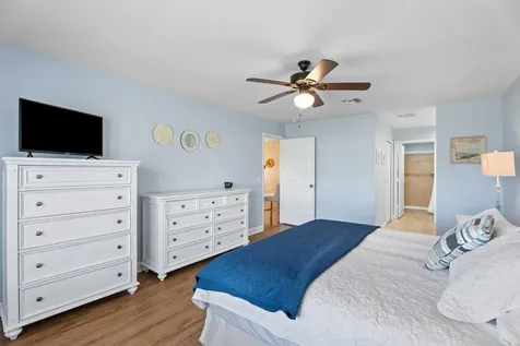 24 Alta Loma Port St Lucie FL 34952