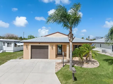 24 Alta Loma Port St Lucie FL 34952