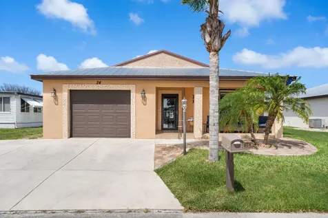 24 Alta Loma Port St Lucie FL 34952