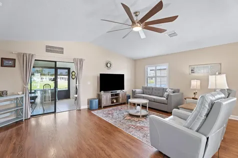 24 Alta Loma Port St Lucie FL 34952