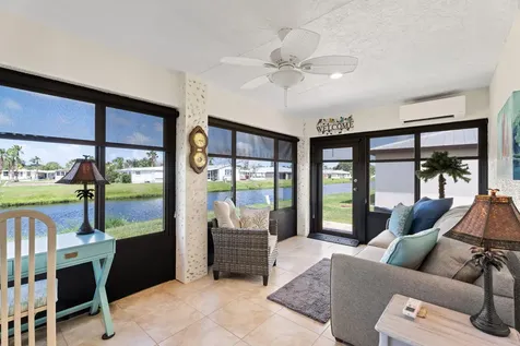 24 Alta Loma Port St Lucie FL 34952