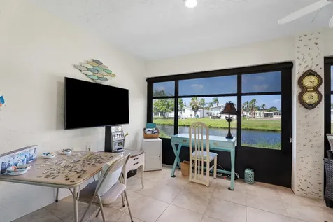 24 Alta Loma Port St Lucie FL 34952