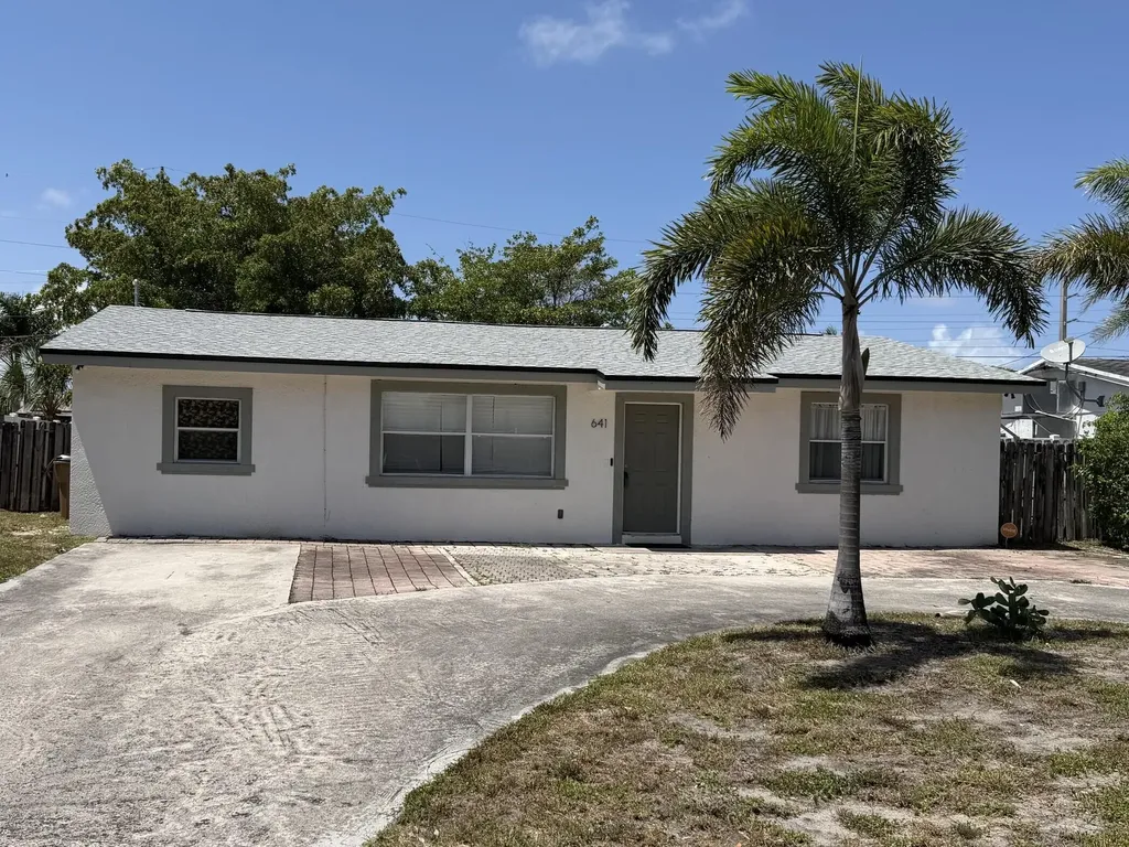 641 SW 14th Court Deerfield Beach FL 33441