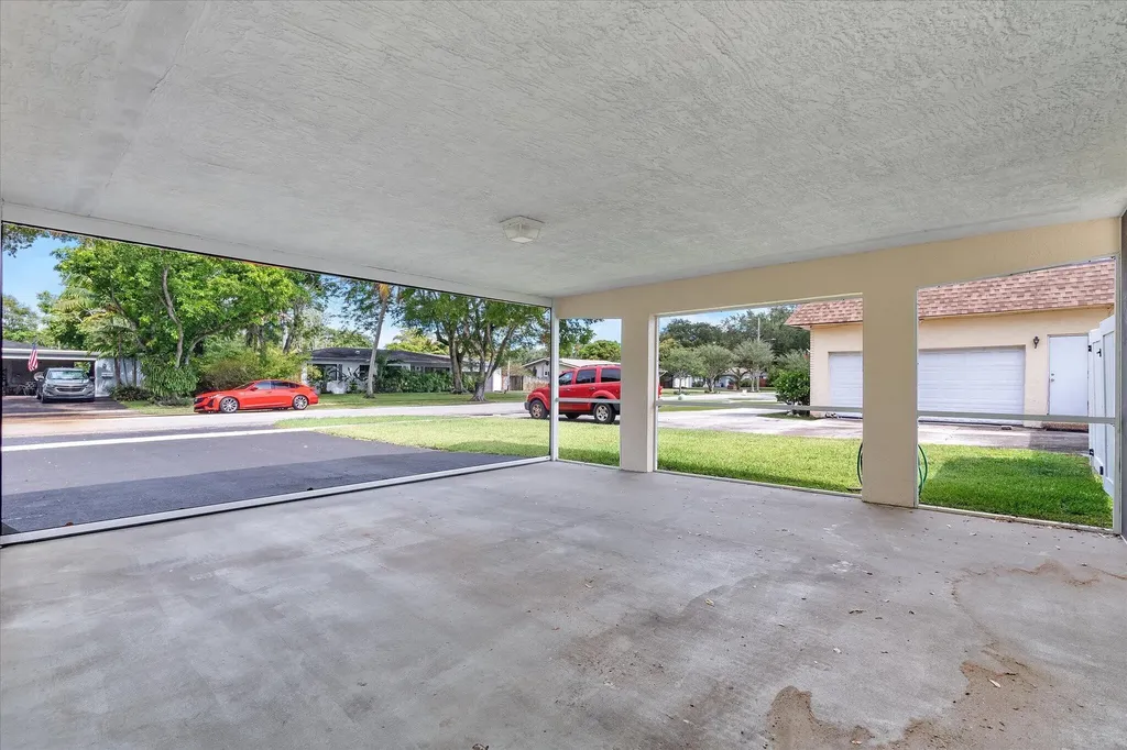 660 Azalea Court Plantation FL 33317