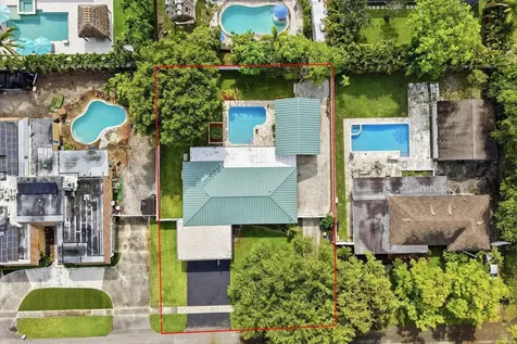 660 Azalea Court Plantation FL 33317