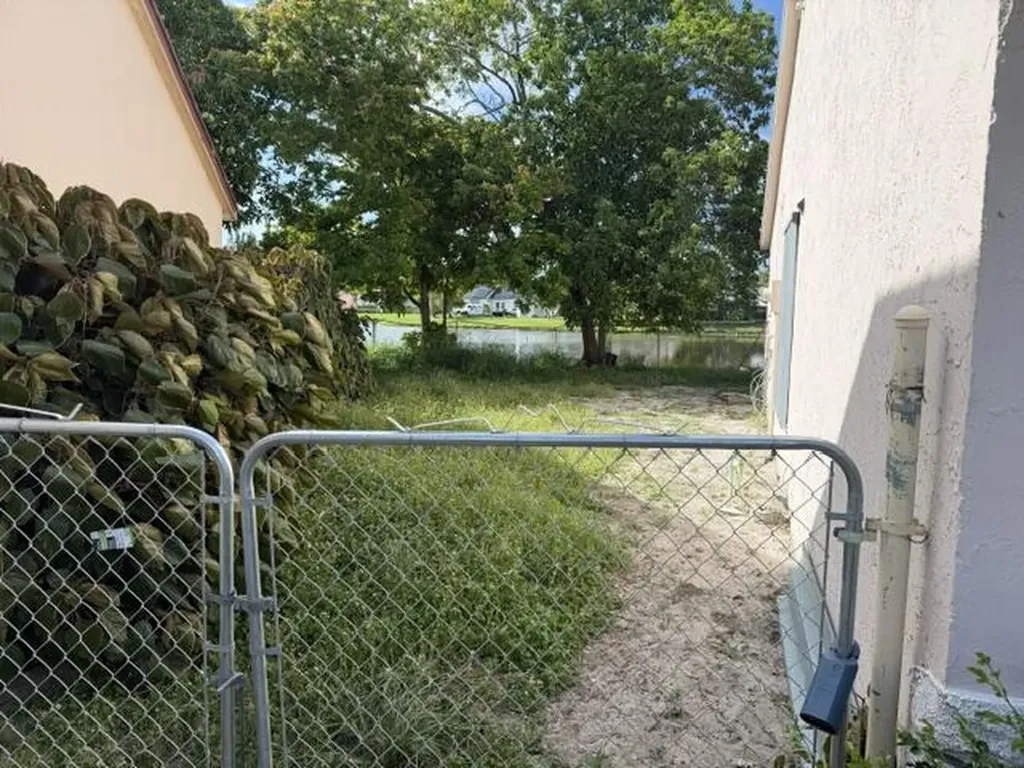 7355 Pinedale Drive Boynton Beach FL 33436