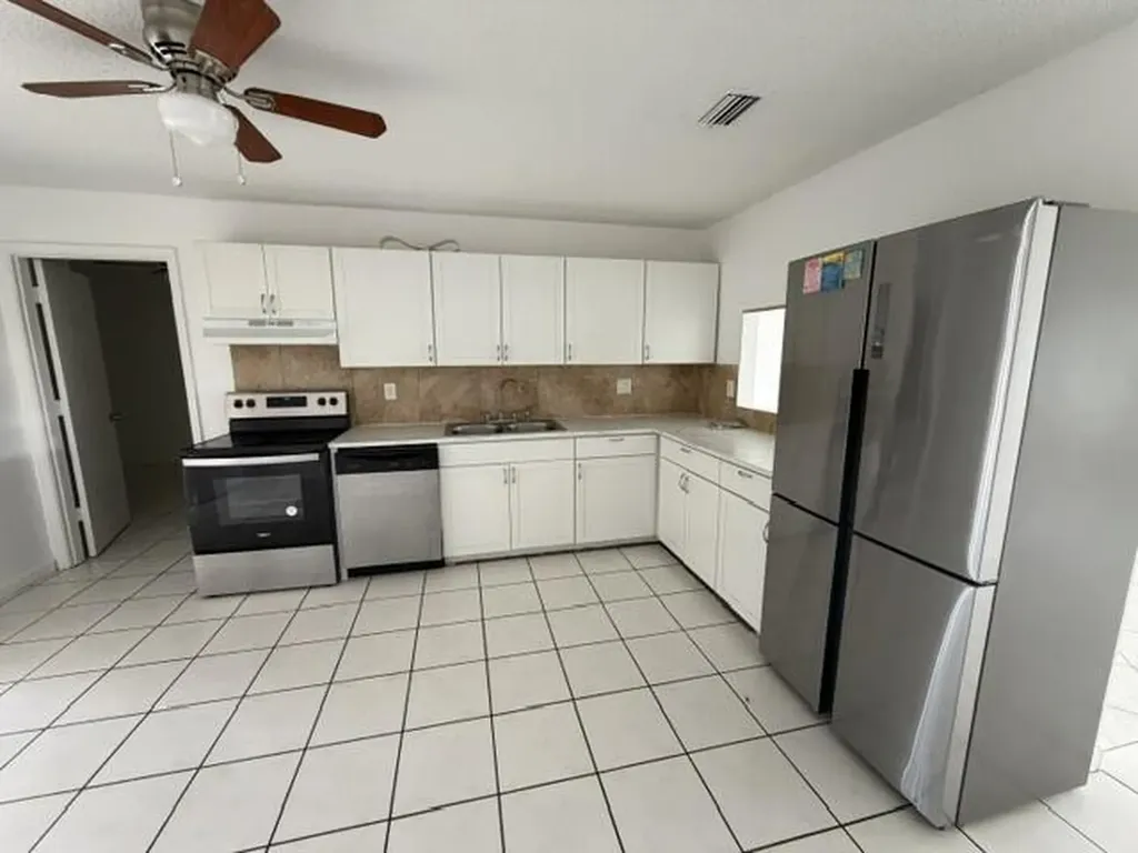 7355 Pinedale Drive Boynton Beach FL 33436