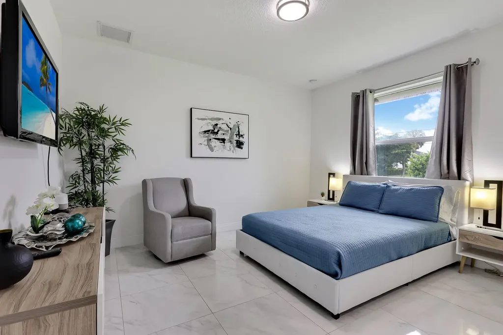 142 Brynhurst Court West Palm Beach FL 33413