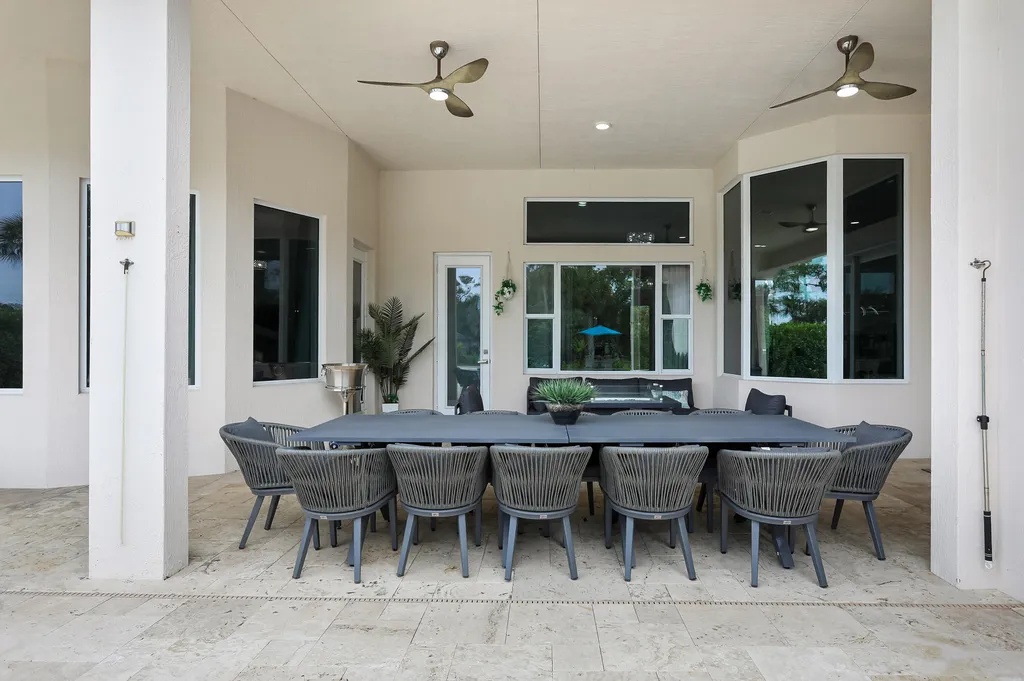 142 Brynhurst Court West Palm Beach FL 33413