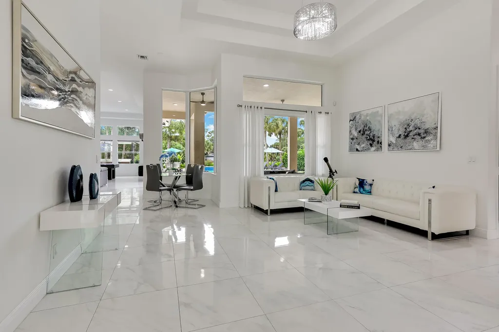 142 Brynhurst Court West Palm Beach FL 33413