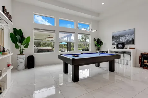 142 Brynhurst Court West Palm Beach FL 33413