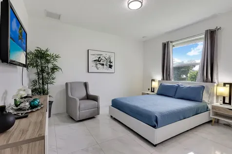 142 Brynhurst Court West Palm Beach FL 33413