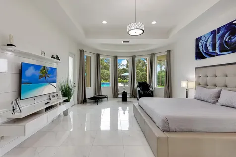 142 Brynhurst Court West Palm Beach FL 33413