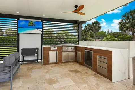 142 Brynhurst Court West Palm Beach FL 33413
