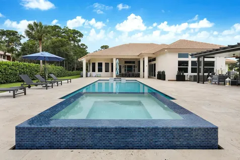 142 Brynhurst Court West Palm Beach FL 33413