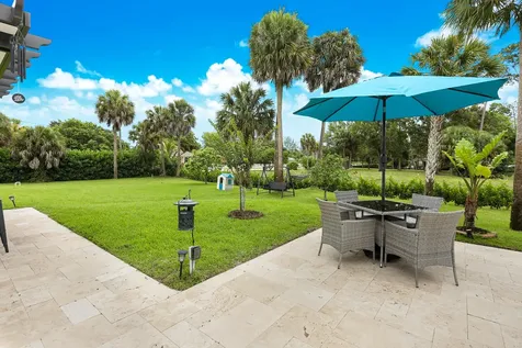 142 Brynhurst Court West Palm Beach FL 33413