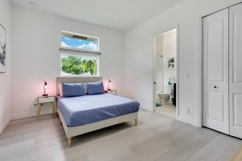 142 Brynhurst Court West Palm Beach FL 33413