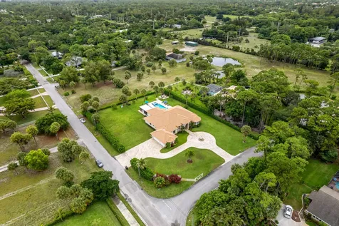 142 Brynhurst Court West Palm Beach FL 33413