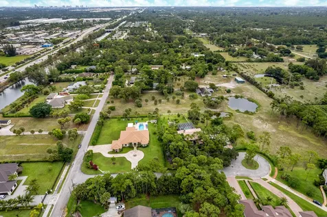 142 Brynhurst Court West Palm Beach FL 33413