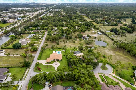 142 Brynhurst Court West Palm Beach FL 33413
