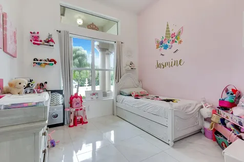 142 Brynhurst Court West Palm Beach FL 33413