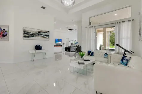 142 Brynhurst Court West Palm Beach FL 33413