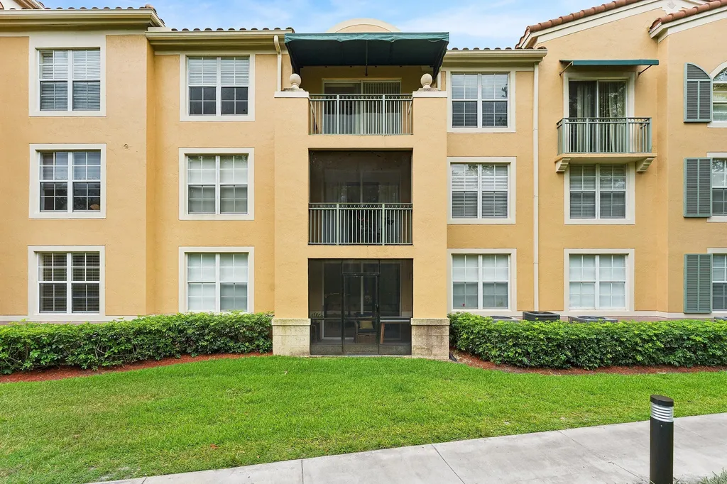 11770 St Andrews Place Wellington FL 33414